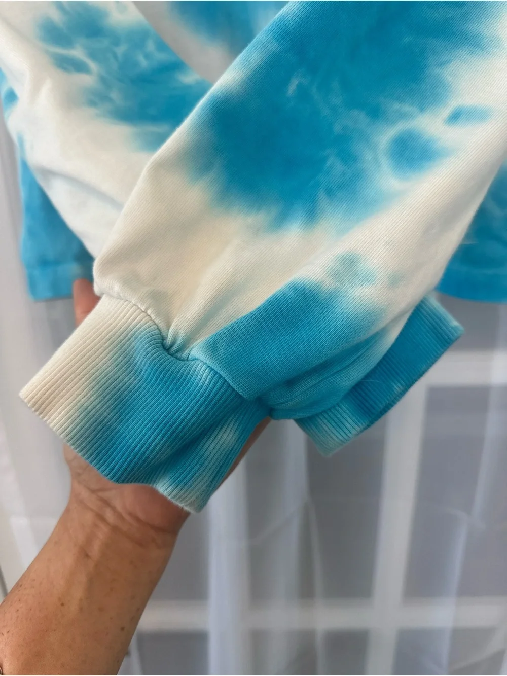 Nike Sportswear Blue White Tie Dye Cropped Sweatshirt Youth XL Girls Pullover